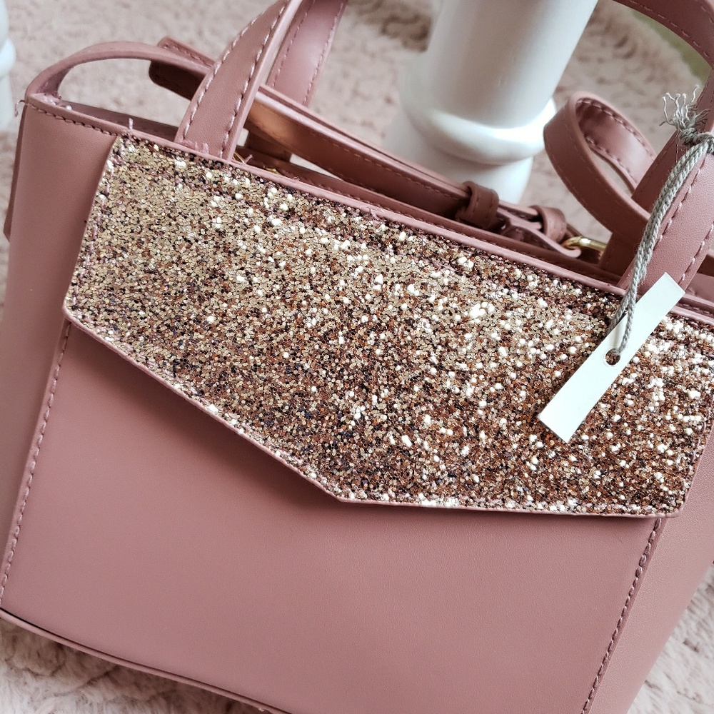 Purse - Picture 2 of 4